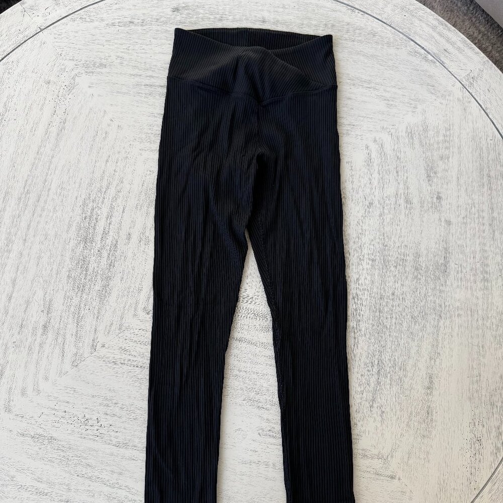 Black Aeropostale ribbed leggings